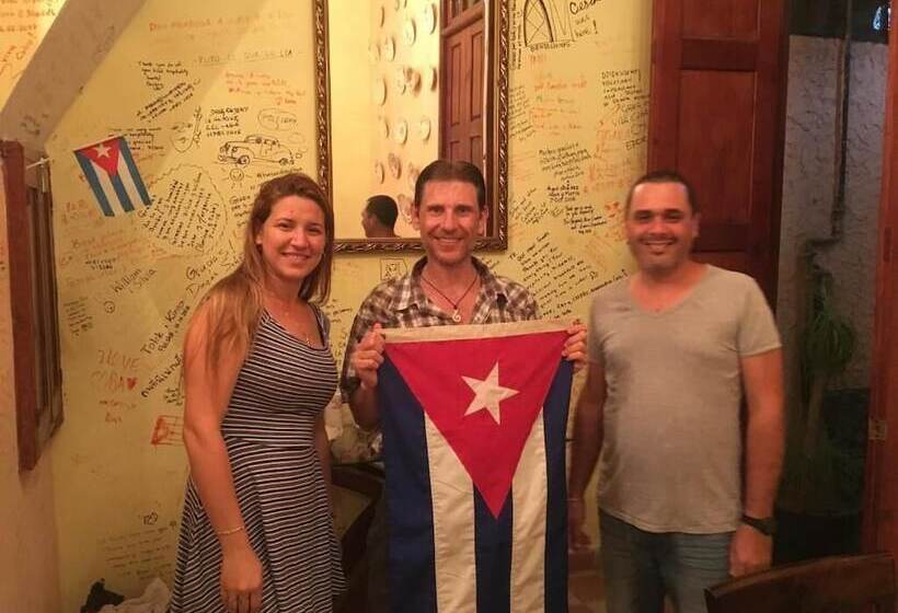 پانسیون Hostal Corazon Del Mundo