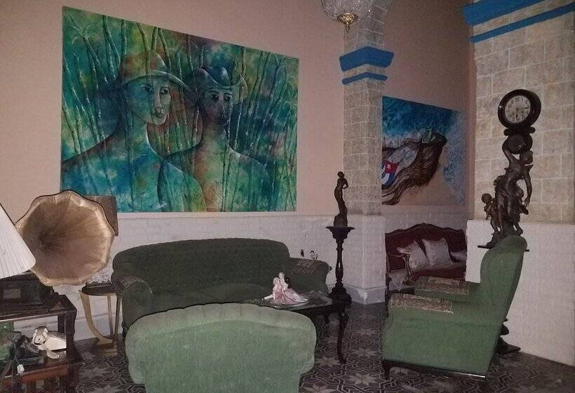 پانسیون Hostal La Preferida