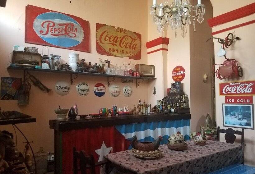 پانسیون Hostal La Preferida