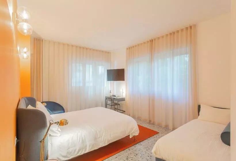 پانسیون Marcello S Como Lake