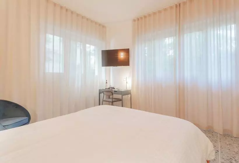 پانسیون Marcello S Como Lake