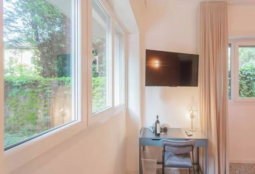 پانسیون Marcello S Como Lake