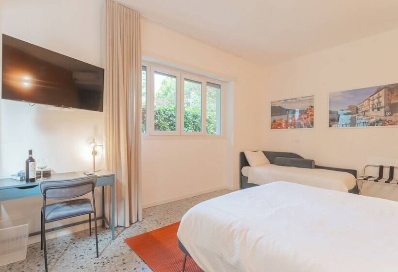 Pension (Hôtel basse catégorie) Marcello S Como Lake