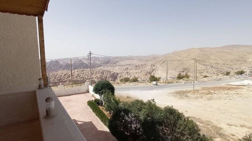 پانسیون Relaxing Oasis Villa