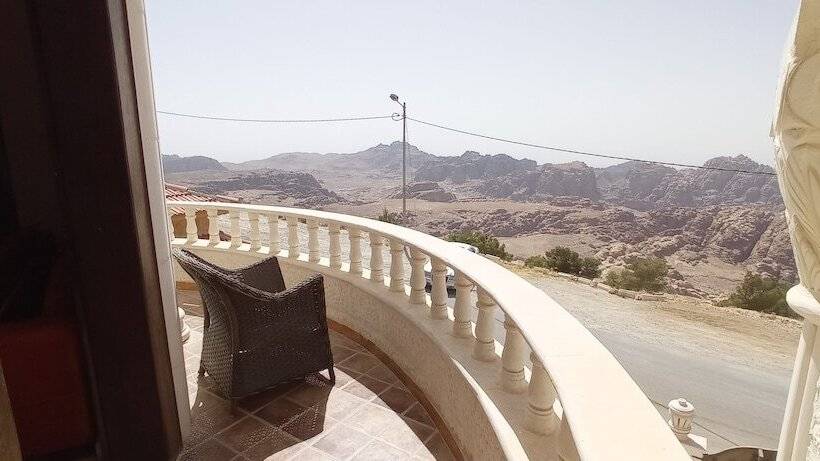پانسیون Relaxing Oasis Villa