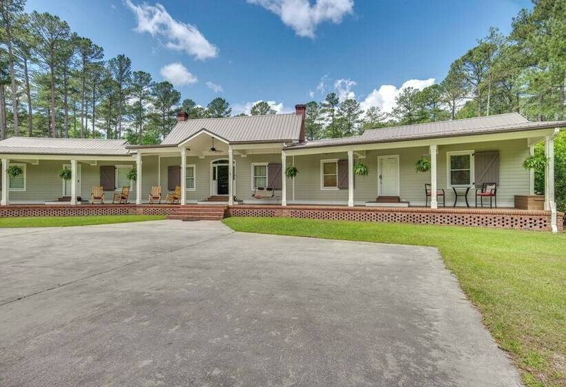 Private Walterboro Estate W/ Deck + Fire Pit!