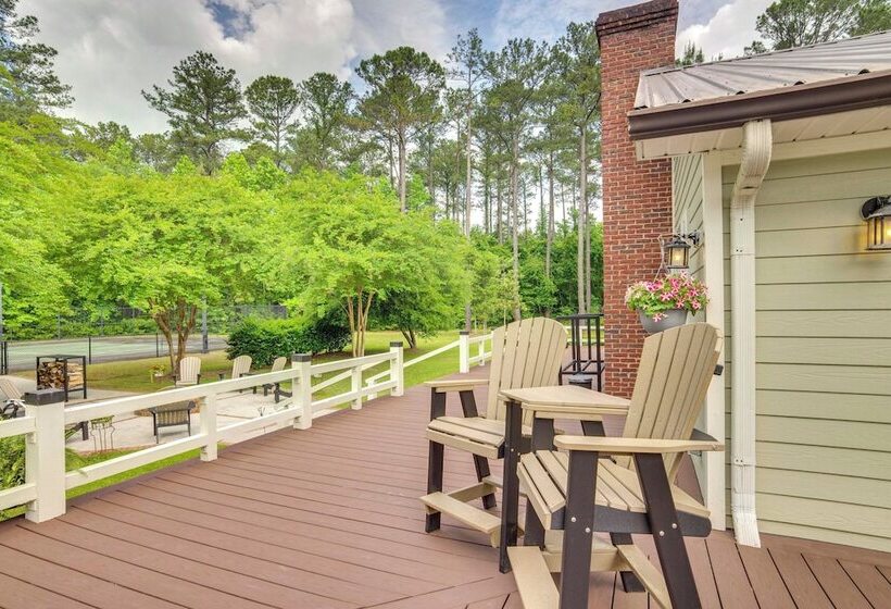 Private Walterboro Estate W/ Deck + Fire Pit!
