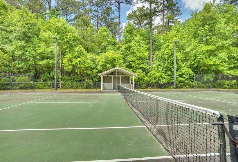 Private Walterboro Estate W/ Deck + Fire Pit!