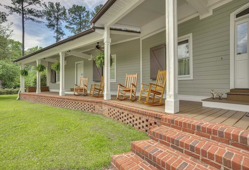 Private Walterboro Estate W/ Deck + Fire Pit!