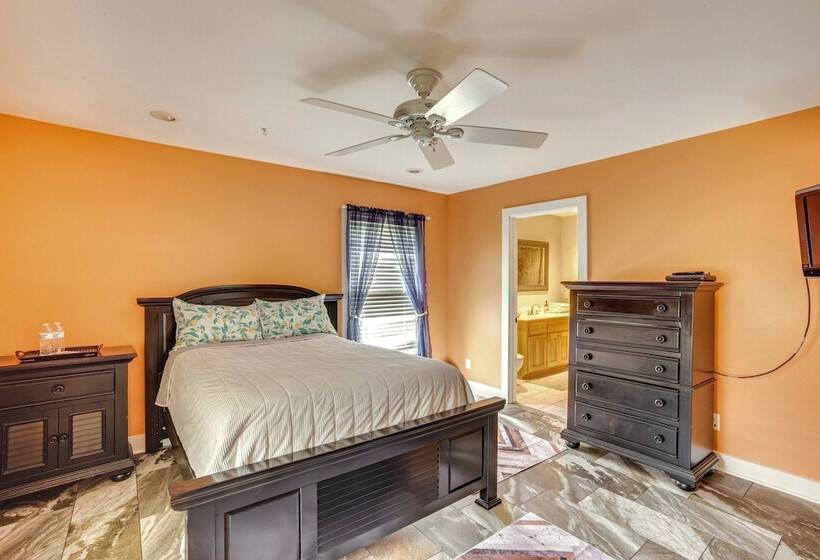 Private Walterboro Estate W/ Deck + Fire Pit!