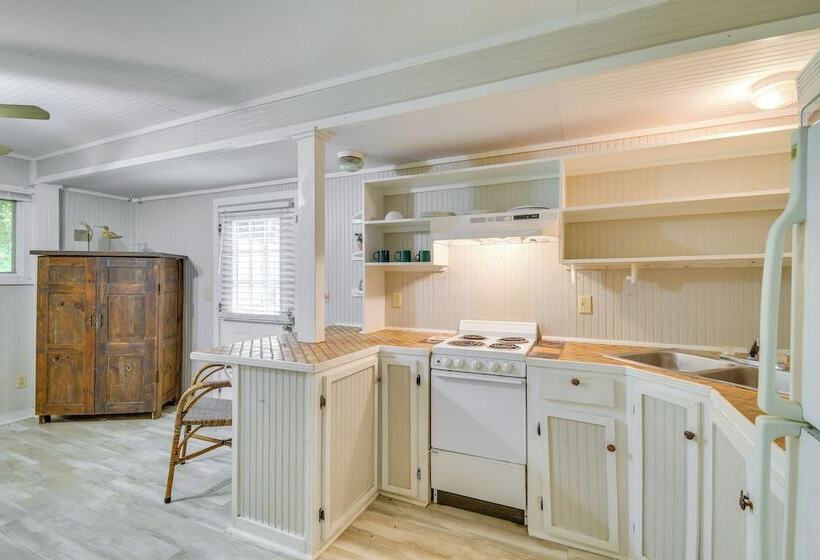 Hike, Fish, Kayak: Fairhope  River Cottage