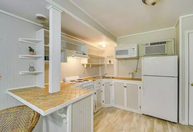 Hike, Fish, Kayak: Fairhope  River Cottage