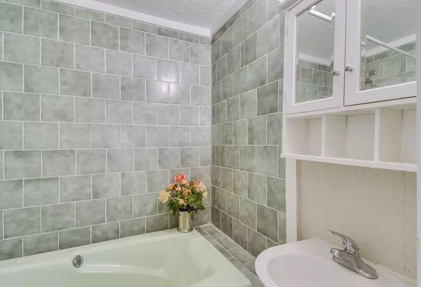 Hike, Fish, Kayak: Fairhope  River Cottage