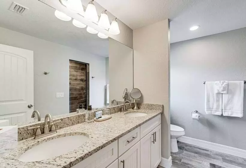 South Gulf Cove Retreat W/ Grill   13 Mi To Beach!