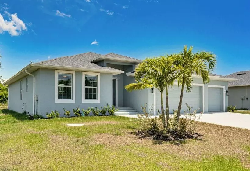 South Gulf Cove Retreat W/ Grill   13 Mi To Beach!