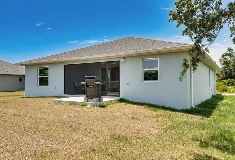 South Gulf Cove Retreat W/ Grill   13 Mi To Beach!