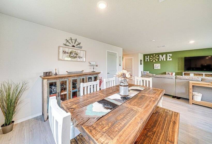 Spacious San Antonio Home ~ 10 Mi To Downtown!