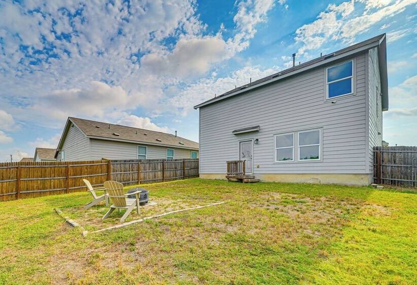 Spacious San Antonio Home ~ 10 Mi To Downtown!