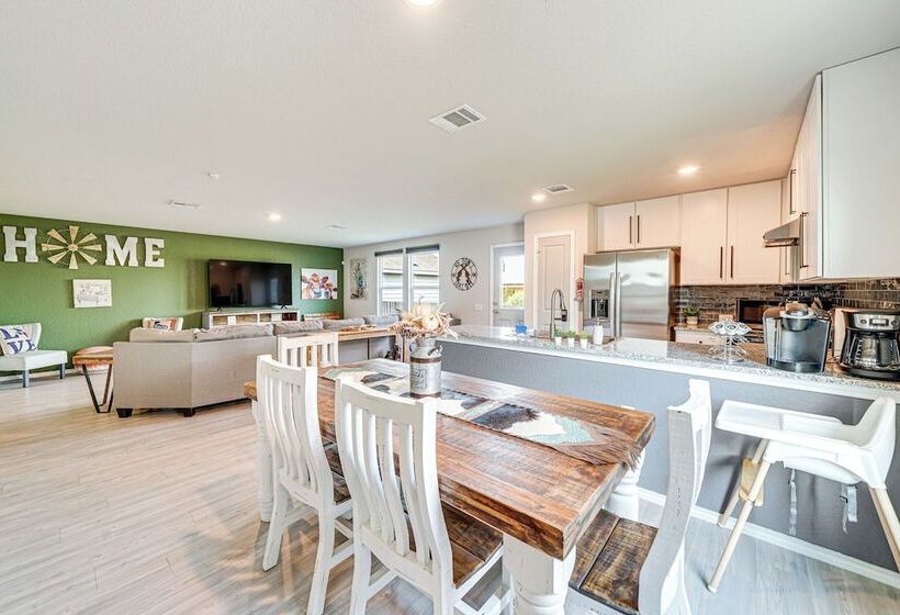 Spacious San Antonio Home ~ 10 Mi To Downtown!