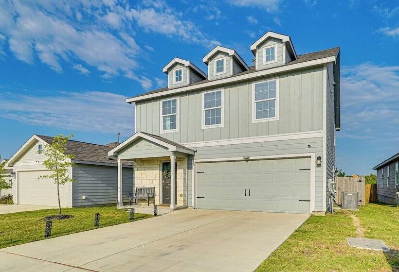 Spacious San Antonio Home ~ 10 Mi To Downtown!