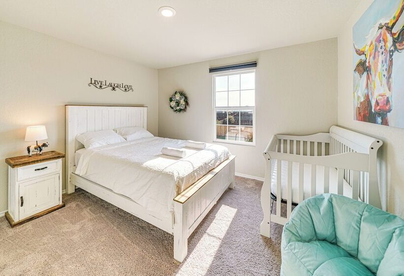 Spacious San Antonio Home ~ 10 Mi To Downtown!