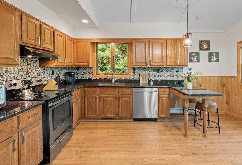 Summit Shores Tranquil Escape Designed For Groups W/ Fire Pit + Game Room