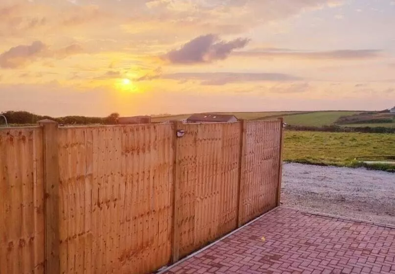 Watergate Lane Hideout