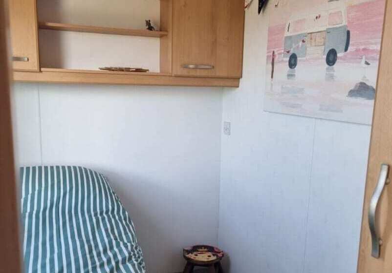 Watergate Lane Hideout