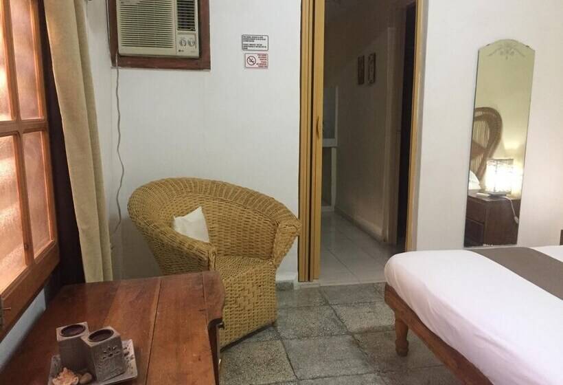 تختخواب و صبحانه Hostal Plaza