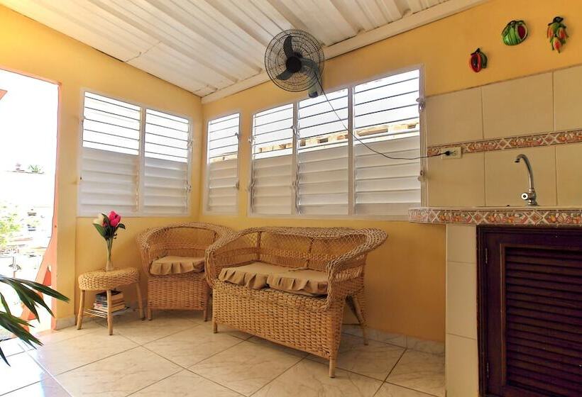 پانسیون Hostal Selfa