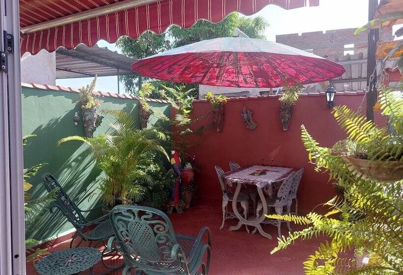 Majatalo Hostal Solaire