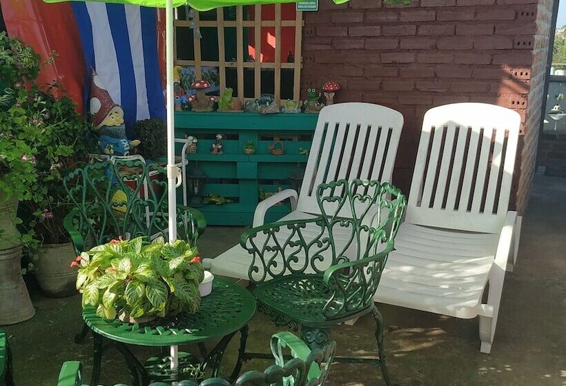 Majatalo Hostal Solaire