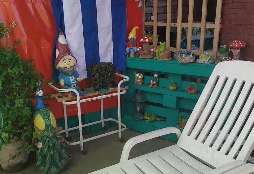 Majatalo Hostal Solaire