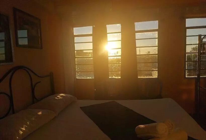 ペンション Hostal Solaire