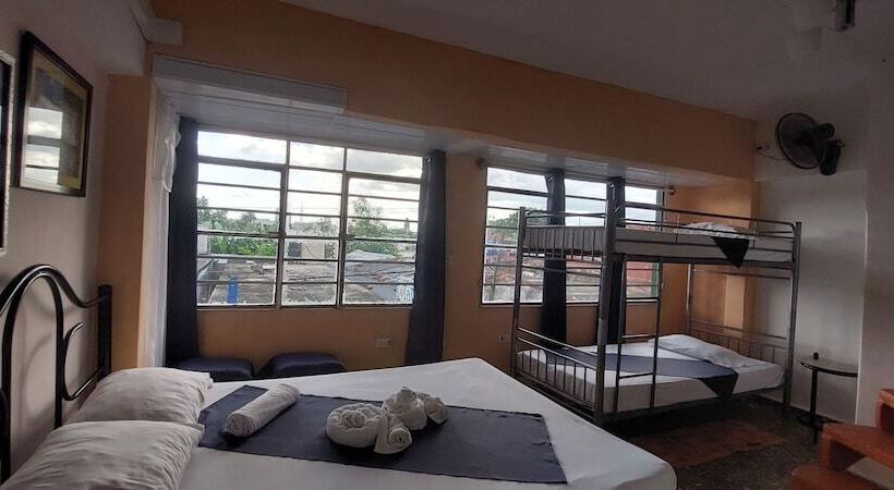 Majatalo Hostal Solaire