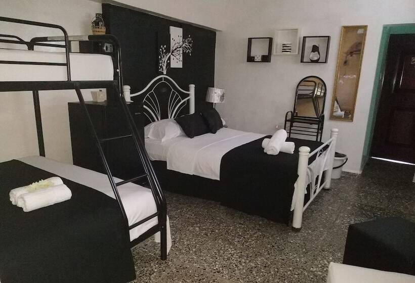 Majatalo Hostal Solaire