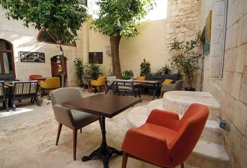 هتل Pin Traveler House