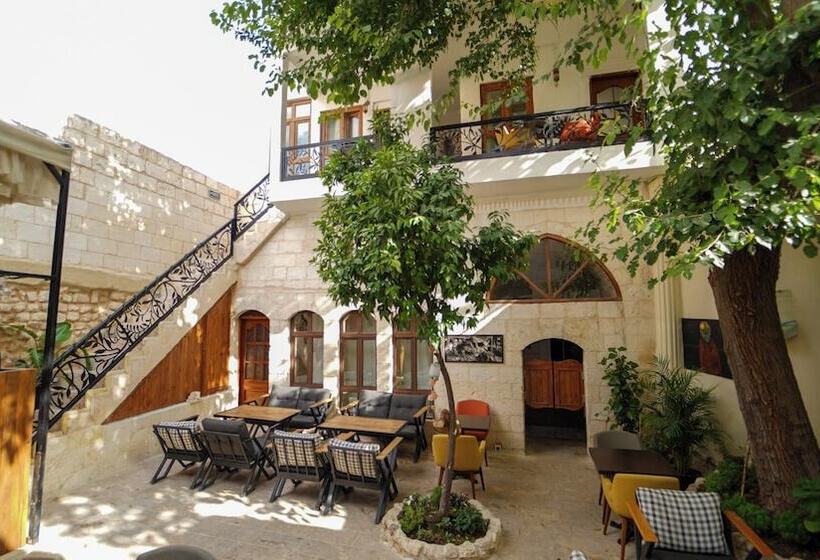 هتل Pin Traveler House