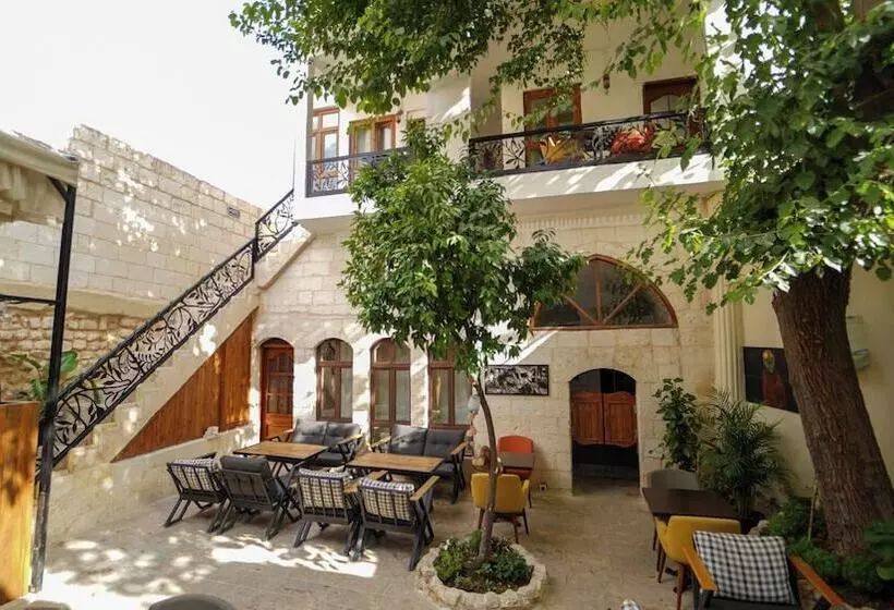 هتل Pin Traveler House