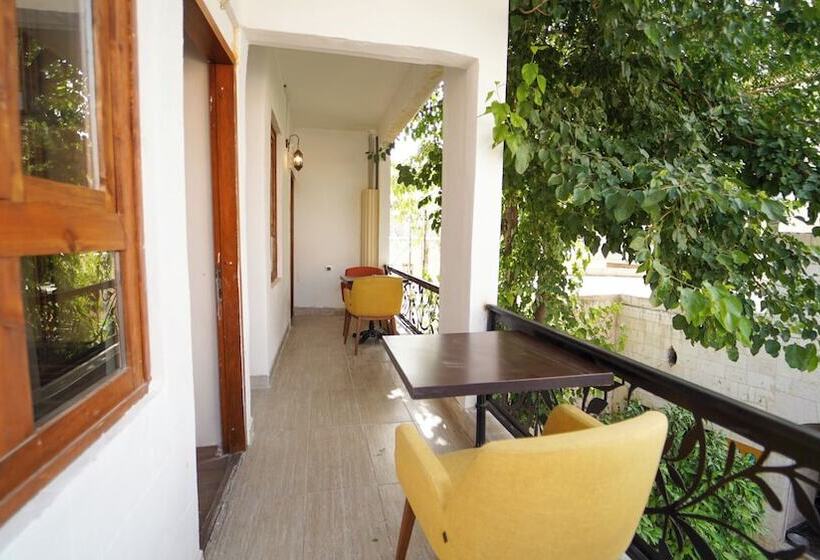 هتل Pin Traveler House