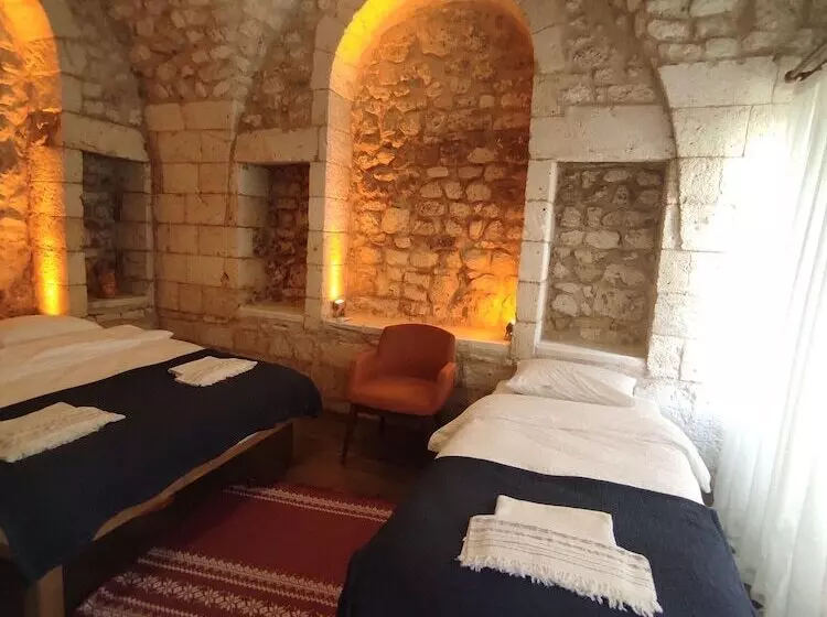 هتل Pin Traveler House