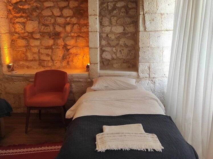 هتل Pin Traveler House