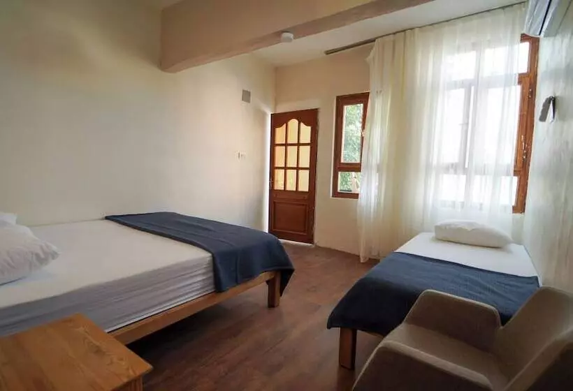 هتل Pin Traveler House