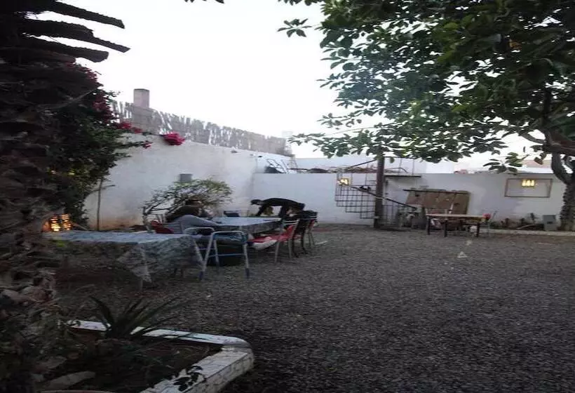 Majatalo Asarag Lodge, Mirlft Centre