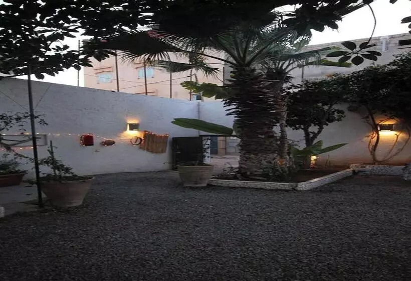 Majatalo Asarag Lodge, Mirlft Centre