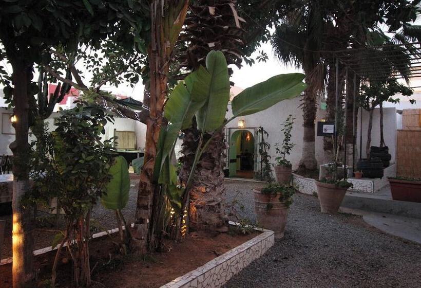 پانسیون Asarag Lodge, Mirlft Centre