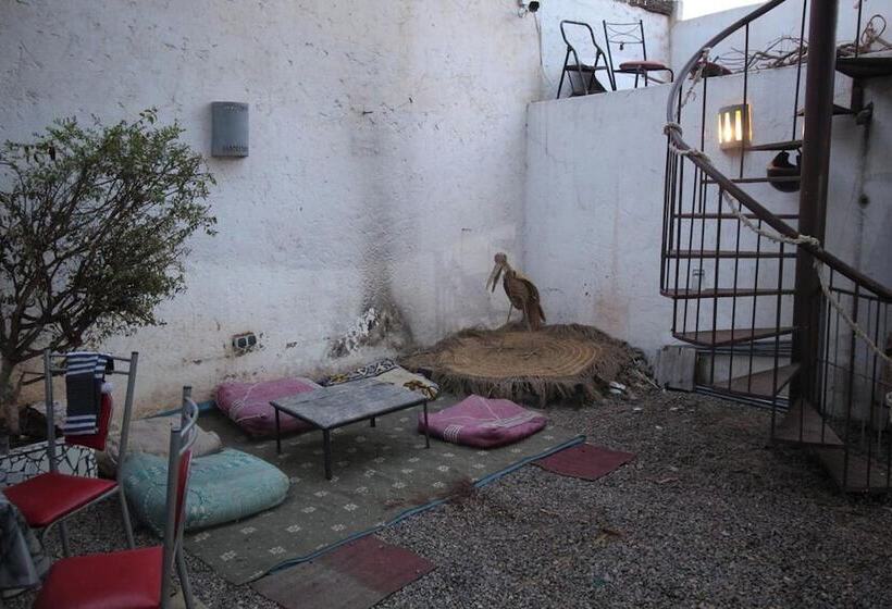 پانسیون Asarag Lodge, Mirlft Centre