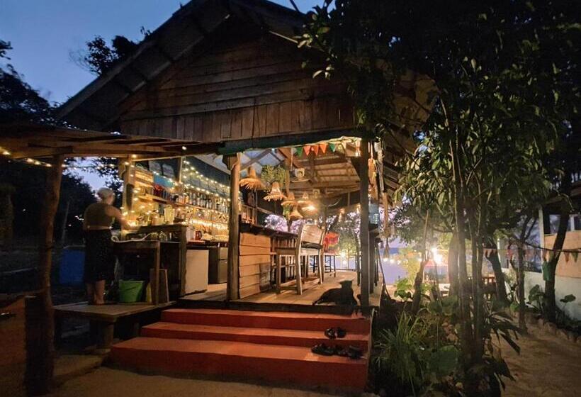 Hostel Dragonfly Guesthouse