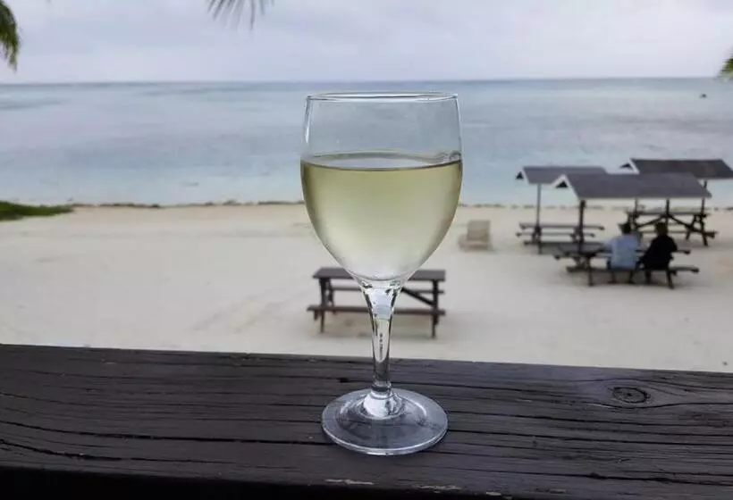 تختخواب و صبحانه Paradise Cove Lodge