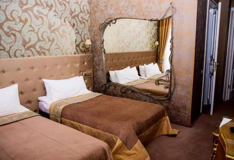 Boutique Spa Casino Hotel Lybid Plaza